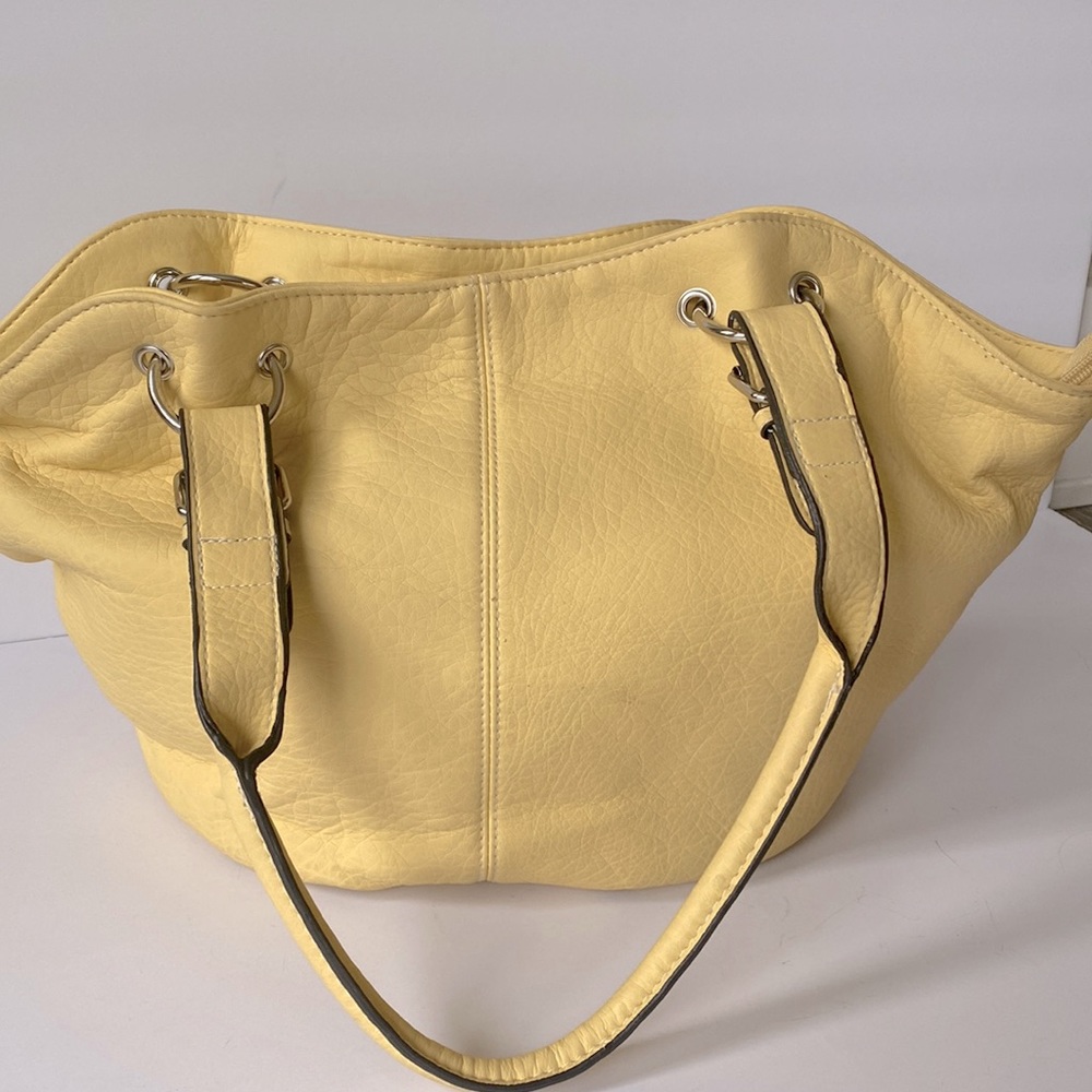 Yellow shoulder bag with faux leather
